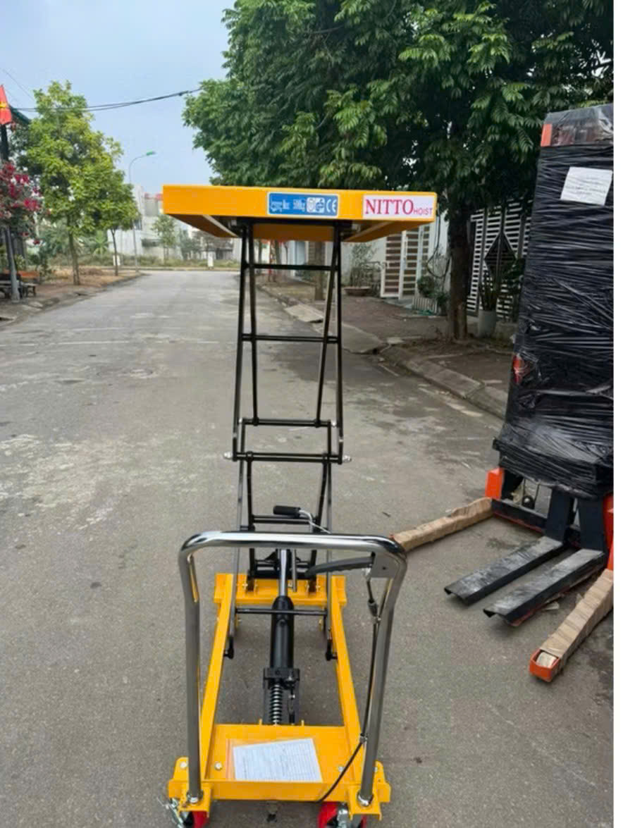 Xe Nâng Mặt Bàn 150Kg Cao 1m2&nbsp;