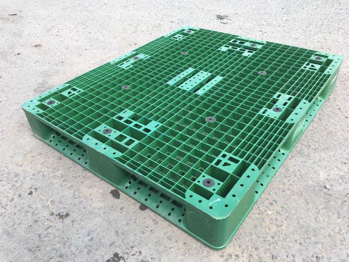 Pallet xanh lá KT 1100x1100x150mm