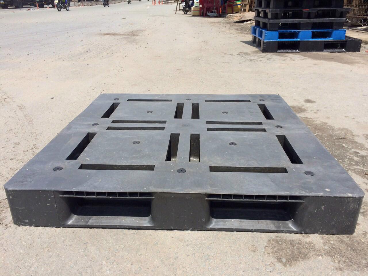 Pallet mặt đá KT 1100x1100x150