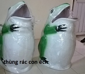 Thùng rác hình con ếch